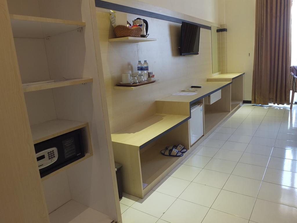 Jepara Indah Hotel Quarto foto