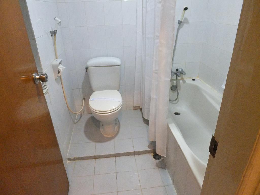 Jepara Indah Hotel Quarto foto